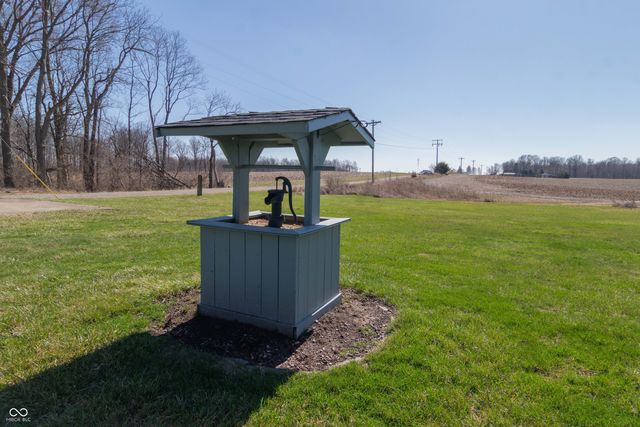 9025 W 500 S, Jamestown, IN 46147