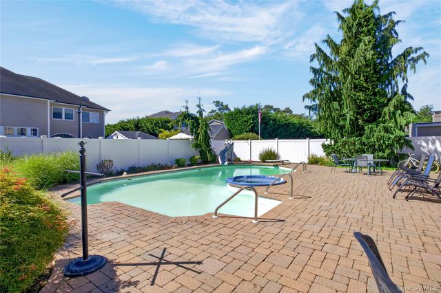 3414 Manchester Road, Wantagh, NY 11793
