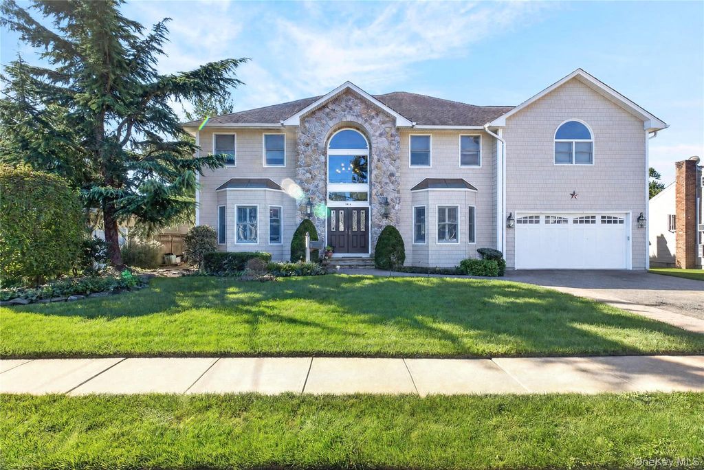 3414 Manchester Road, Wantagh, NY 11793 — exterior