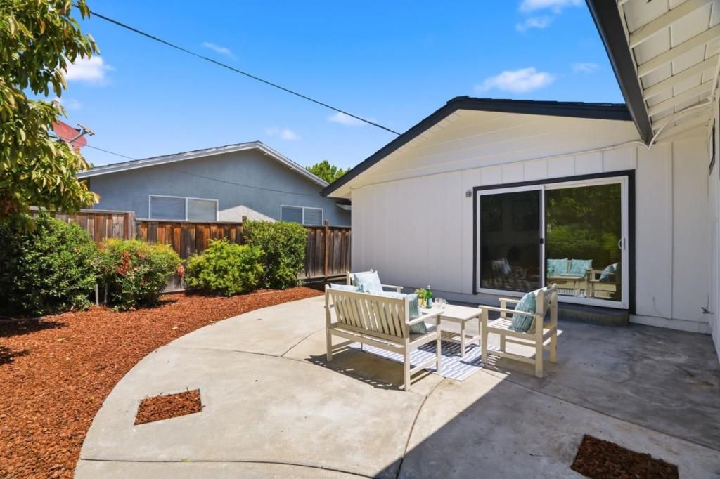Image 20 of property listing at 957 Amstutz Drive, San Jose, CA 95129
