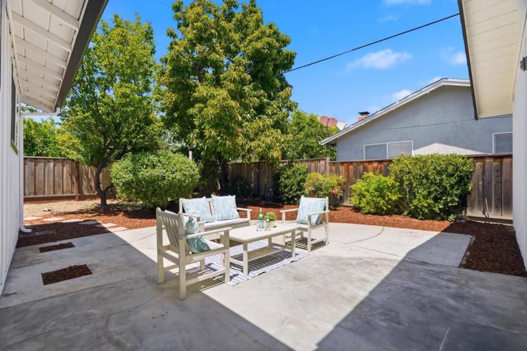 Image 22 of property listing at 957 Amstutz Drive, San Jose, CA 95129