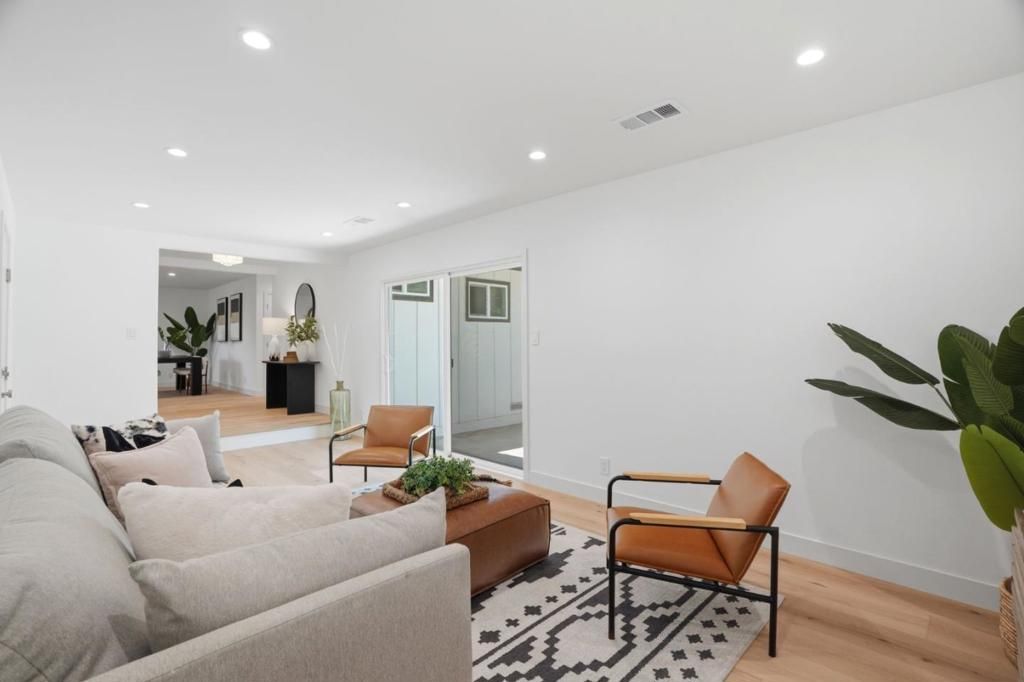 Image 6 of property listing at 957 Amstutz Drive, San Jose, CA 95129