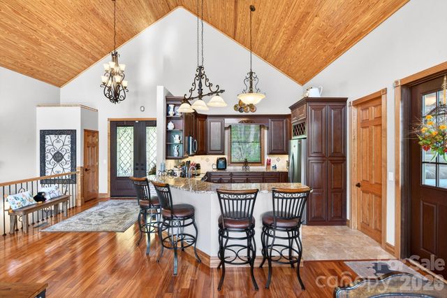 80 E Valley View Drive, Marion, NC 28752