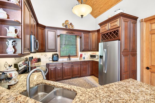 80 E Valley View Drive, Marion, NC 28752