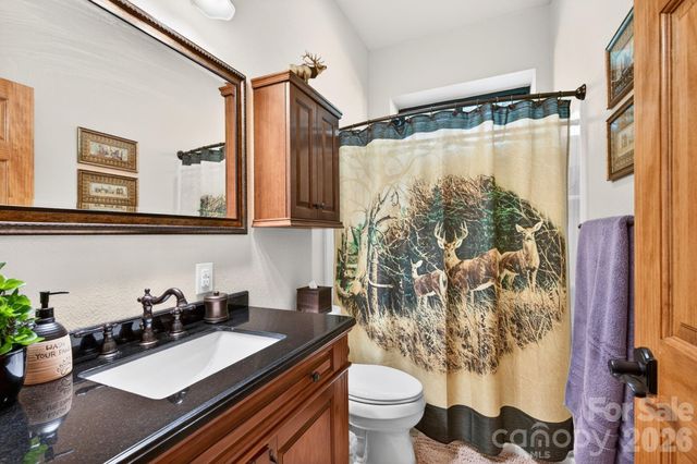 80 E Valley View Drive, Marion, NC 28752
