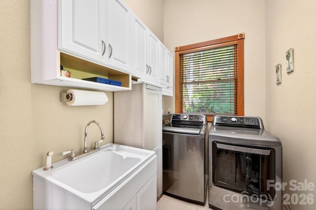 80 E Valley View Drive, Marion, NC 28752