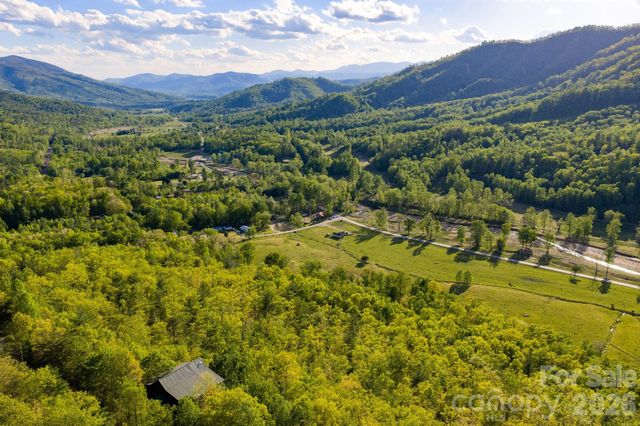 80 E Valley View Drive, Marion, NC 28752
