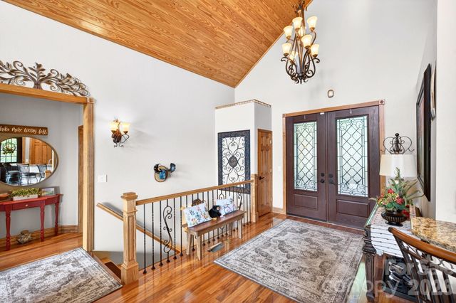 80 E Valley View Drive, Marion, NC 28752