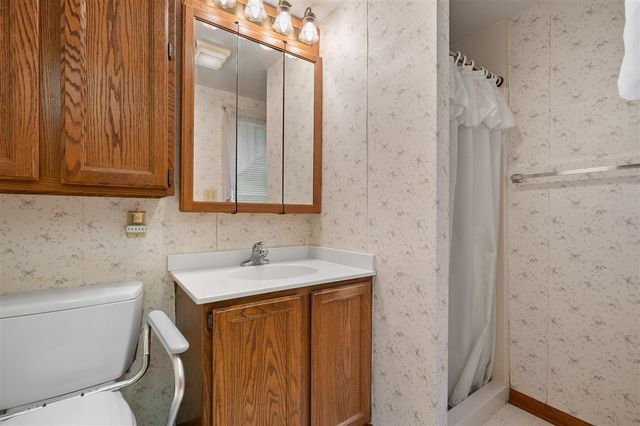 508 N Van Buren Street, Bloomingdale, MI 49026