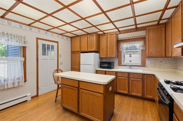 508 N Van Buren Street, Bloomingdale, MI 49026