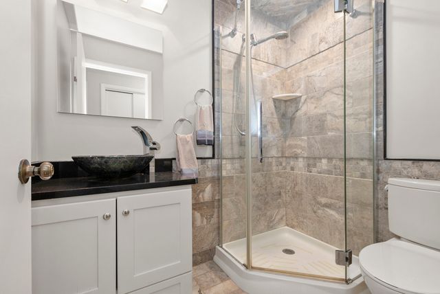 9137 S 88th Avenue S, Hickory Hills, IL 60457