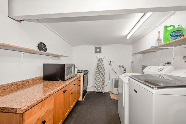 9137 S 88th Avenue S, Hickory Hills, IL 60457