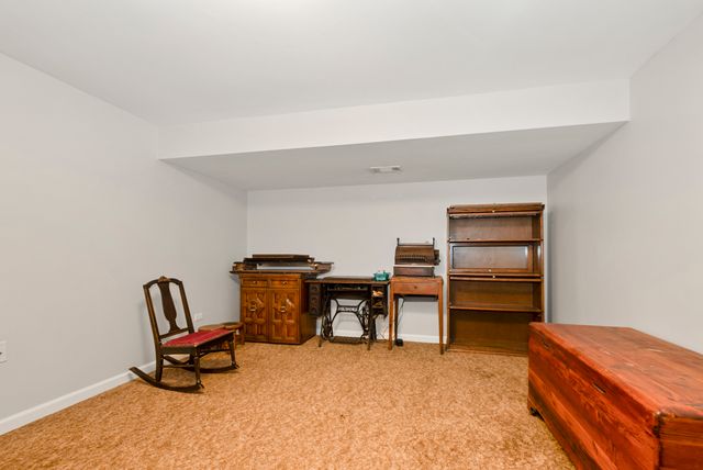 9137 S 88th Avenue S, Hickory Hills, IL 60457