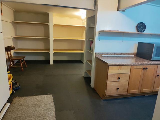 9137 S 88th Avenue S, Hickory Hills, IL 60457