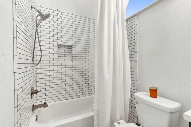 1209 Edwards Street, Houston, TX 77007