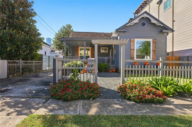 1209 Edwards Street, Houston, TX 77007