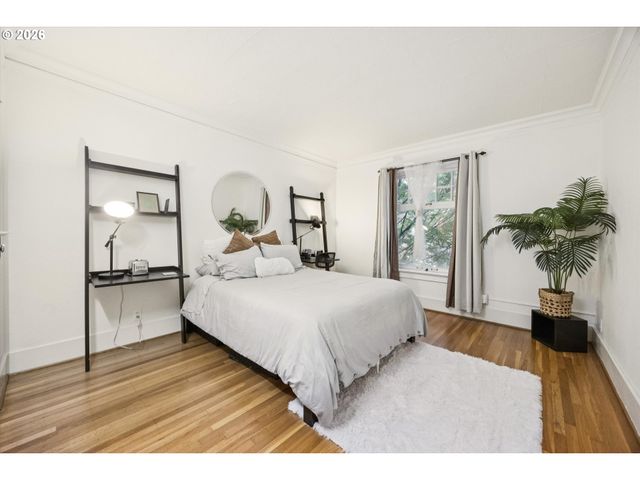 1811 Nw COUCH St 202, Portland, OR 97209