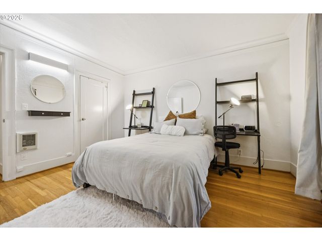 1811 Nw COUCH St 202, Portland, OR 97209