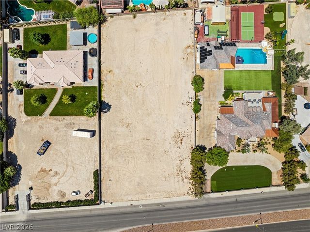 5200 Grand Teton Drive, Las Vegas, NV 89131