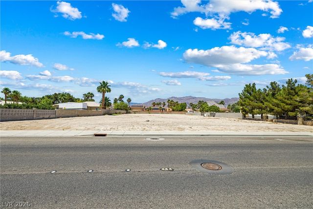 5200 Grand Teton Drive, Las Vegas, NV 89131