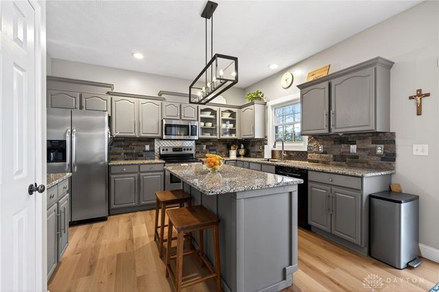 4342 Napa Valley Drive, Bellbrook, OH 45305