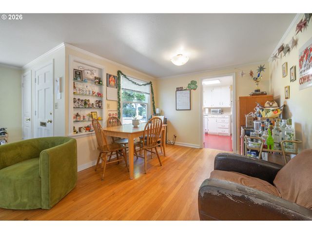 2273 KINCAID St, Eugene, OR 97405