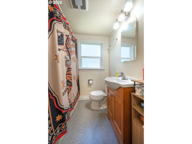 2273 KINCAID St, Eugene, OR 97405