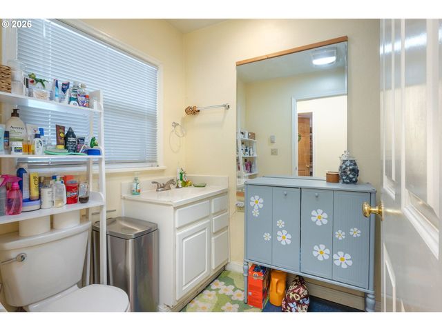 2273 KINCAID St, Eugene, OR 97405