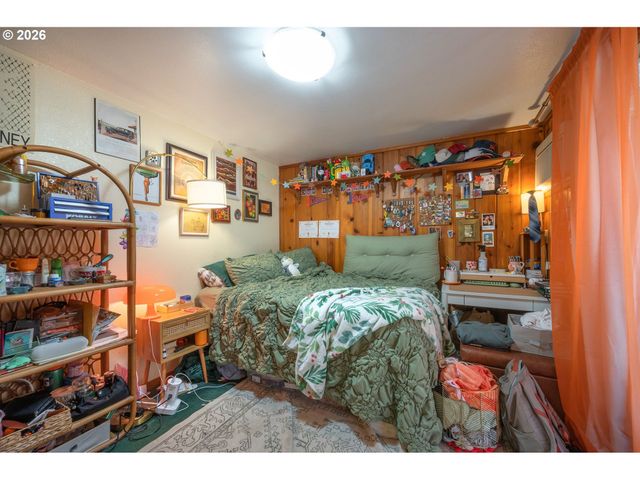 2273 KINCAID St, Eugene, OR 97405