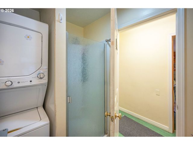 2273 KINCAID St, Eugene, OR 97405