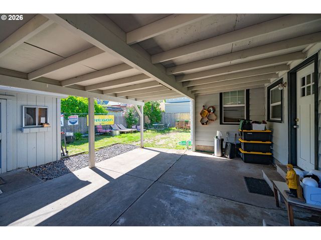 2273 KINCAID St, Eugene, OR 97405