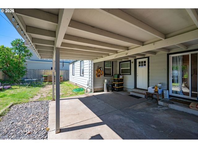 2273 KINCAID St, Eugene, OR 97405