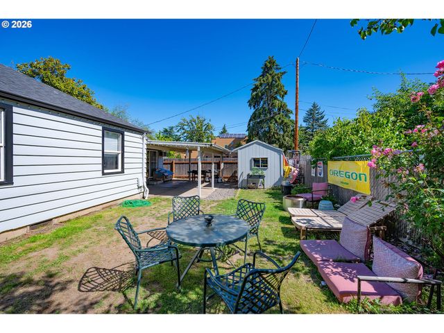 2273 KINCAID St, Eugene, OR 97405