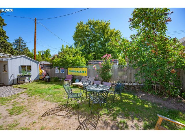 2273 KINCAID St, Eugene, OR 97405