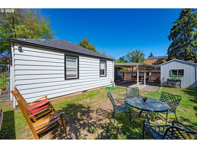 2273 KINCAID St, Eugene, OR 97405