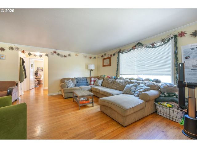 2273 KINCAID St, Eugene, OR 97405