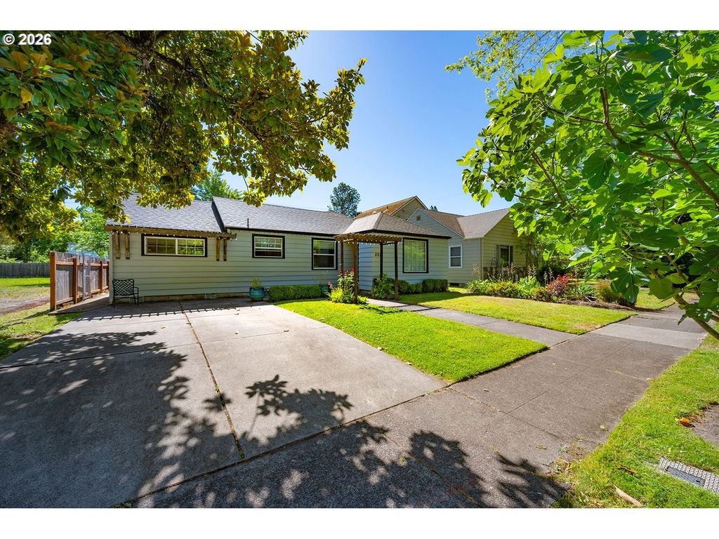 2273 KINCAID St, Eugene, OR 97405