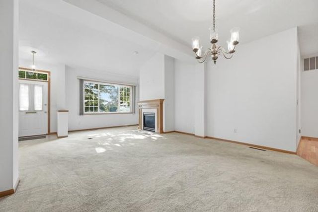 17706 38th Avenue N, Plymouth, MN 55446