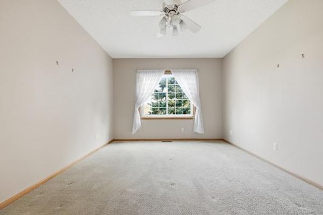 17706 38th Avenue N, Plymouth, MN 55446