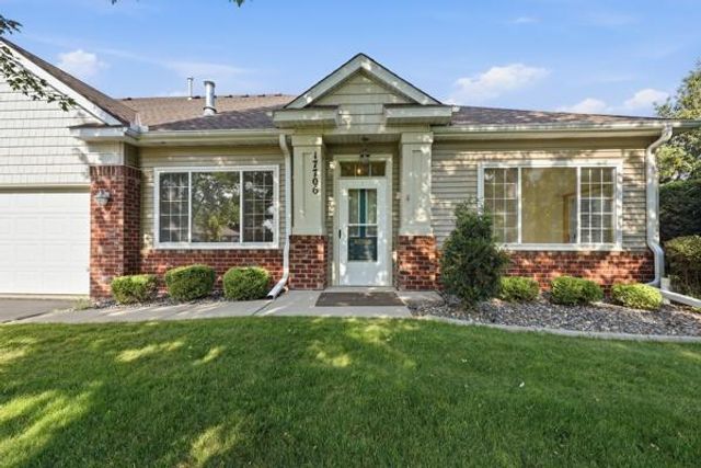 17706 38th Avenue N, Plymouth, MN 55446