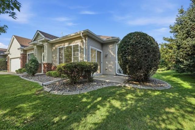 17706 38th Avenue N, Plymouth, MN 55446