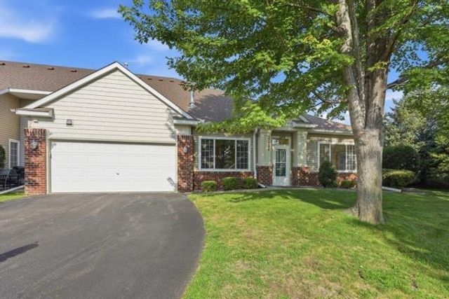 17706 38th Avenue N, Plymouth, MN 55446