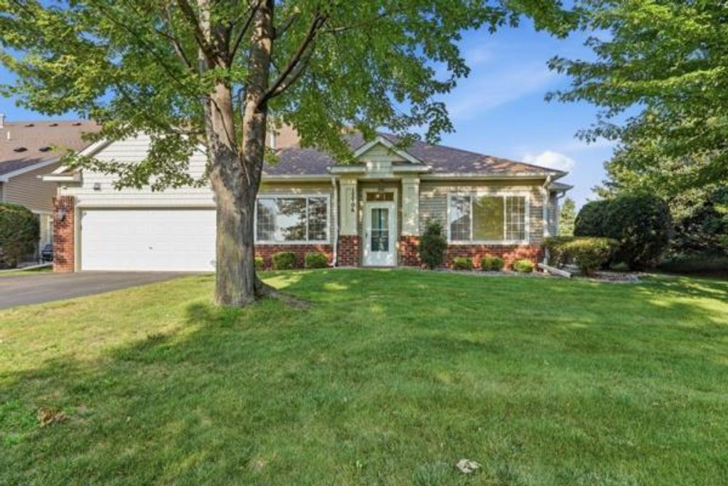 17706 38th Avenue N, Plymouth, MN 55446