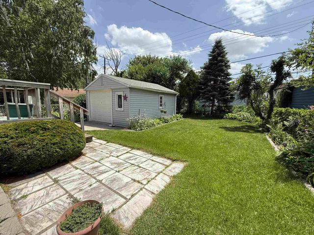 536 E Shevlin Avenue, Hazel Park, MI 48030