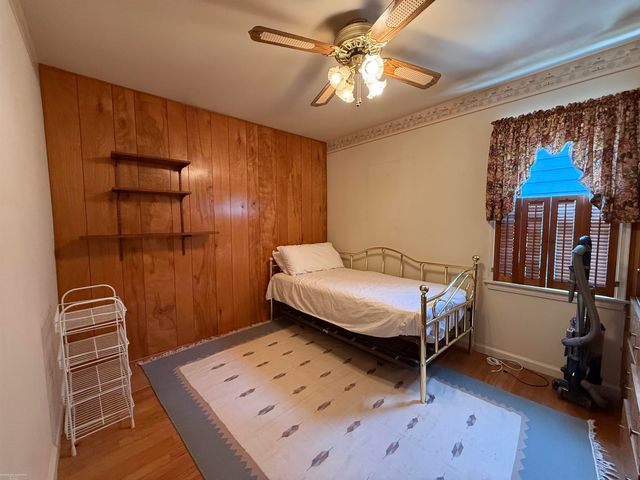 536 E Shevlin Avenue, Hazel Park, MI 48030