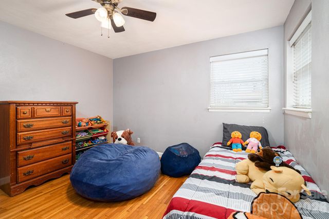 1966 13th Street NE, Hickory, NC 28601