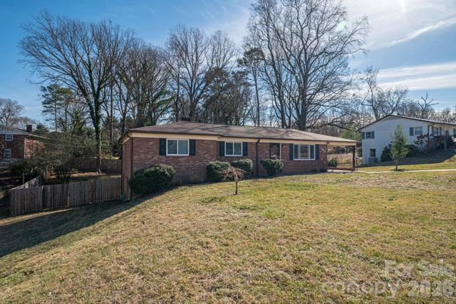 1966 13th Street NE, Hickory, NC 28601