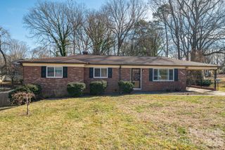 1966 13th Street NE, Hickory, NC 28601