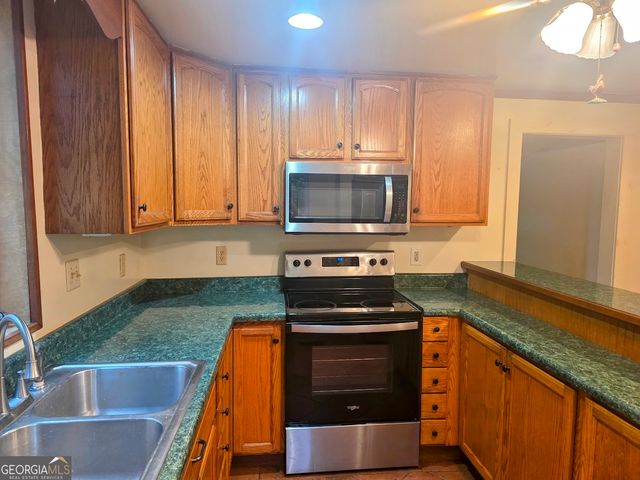 1239 Hendricks Church Road, Thomaston, GA 30286