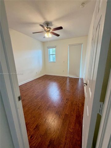 10747 NW 76th Ln, Doral, FL 33178